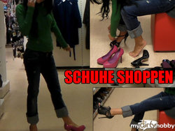 Ficklektion: Schuhe Shoppen macht Frauen geil!
