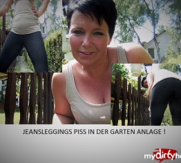 Jeans Leggings Piss in der Gartenanlage