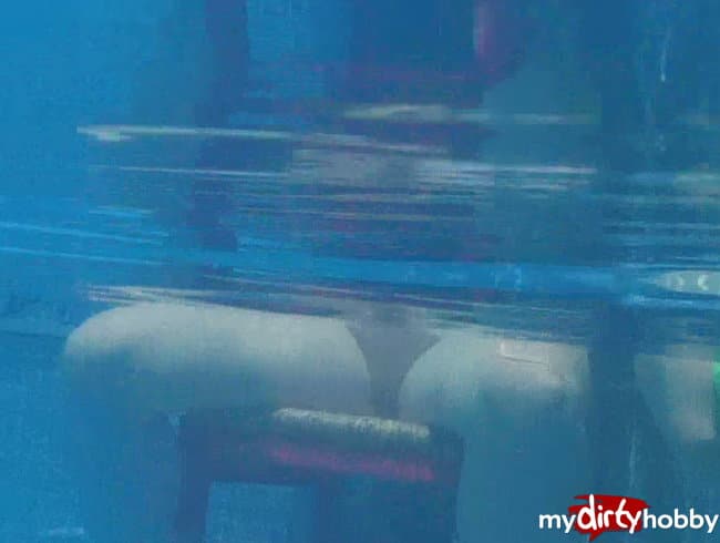 Unterwasserkamera - Bondage im Pool