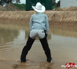 cowgirl pissing