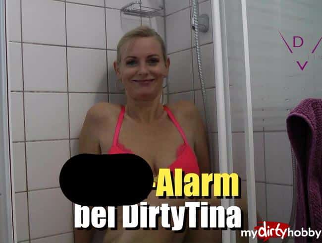 Piss-Alarm bei DirtyTina