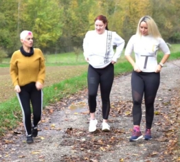 Voyeur und 3 geile Fickspalten