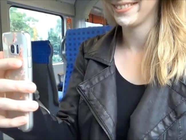 MEGAPublic-Spermawalk mitten in der S-Bahn!