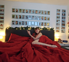 Weihnachtlicher Kuschelsex im Bett !