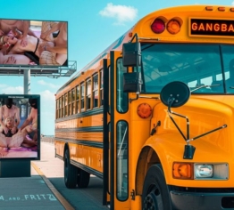 Gangbang Bus Vol. 1 - Freya fickt im Gangbang Bus mit unbekannten Typen und entsaftet sie.