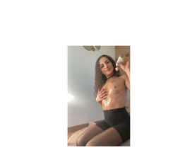 Sue, wir brauchen mehr Öl ! - ,,Wet-Look“-Nylon Marke: ,,Eigenkreation“
