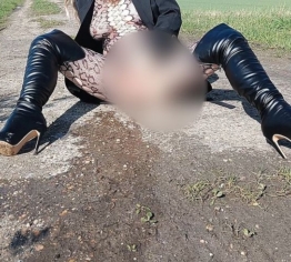 So geil, draußen zu PISSEN...Ich liebe es!!!