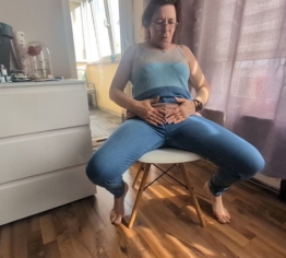 Pissen in neuer Jeans .