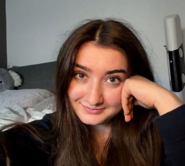 Nach der Uni im Studentenwohnheim hart gefickt !! So wild treiben es Studenten!!
