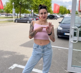 OMG! VOM TEENIE (18+) BENUTZT als Sperma-, Pipi-, und 3-Loch-Schlampe! ZWISCHEN DOMINANT & DEVOT!