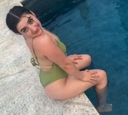 Bin ich so eine Schlampe ? Poolboy verführt & auf meine Pussy spritzen lassen!